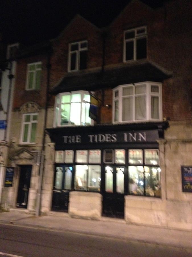The Tides Inn 韦茅斯 外观 照片